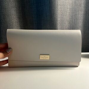 Kate Spade Wallet - Cream / Light Pink